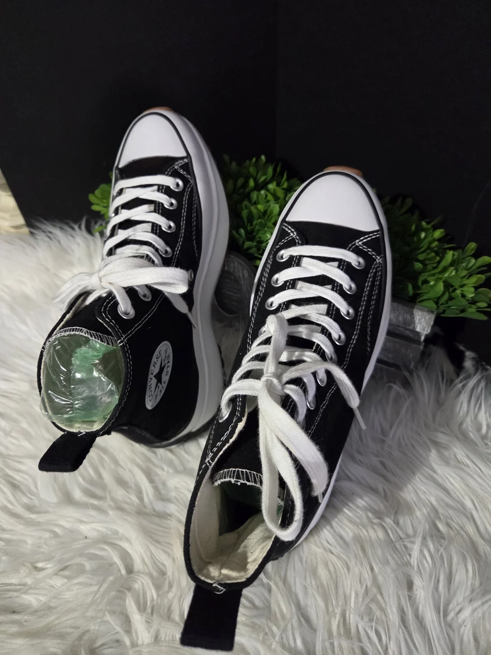 Converse Run Star Black/white High-Top Platform Sneakers. Size 9.5 Women 7.5 Men